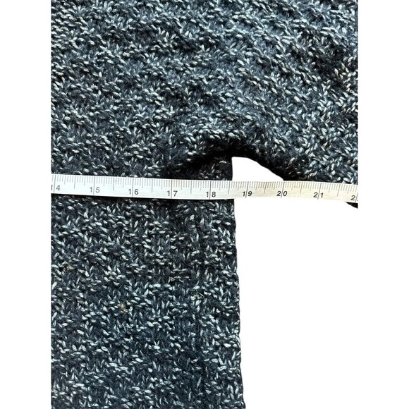 Victoria Secret Women's Black Speckled White Knitted Sweater - Picture 7 of 9